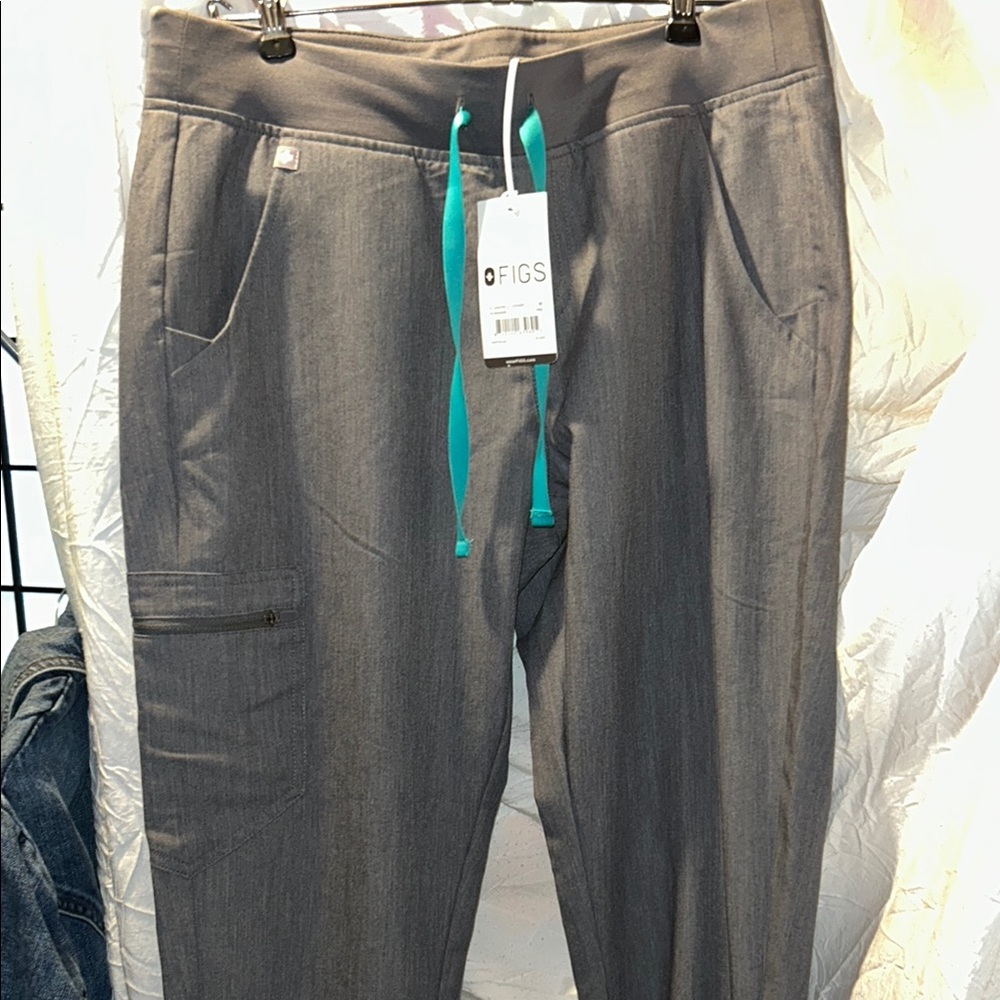 Figs Womens Zamora Charcoal Joggers with Teal Accents size medium NWT